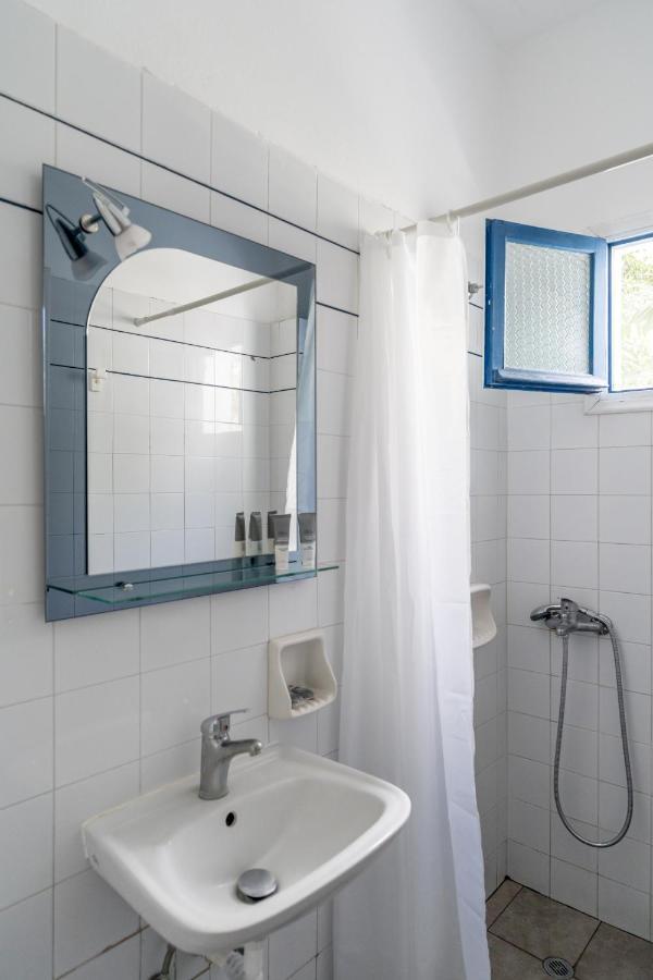 Ikaros Aparthotel Karterados  Bagian luar foto