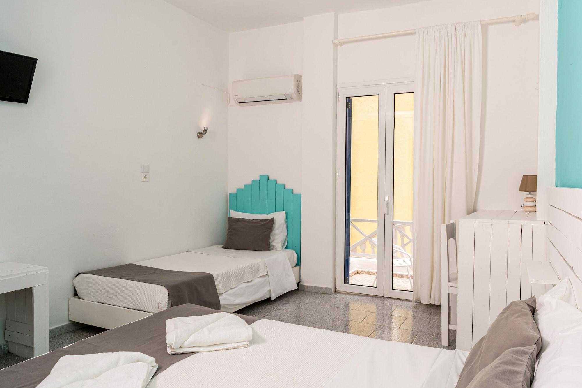 Ikaros Aparthotel Karterados  Bagian luar foto