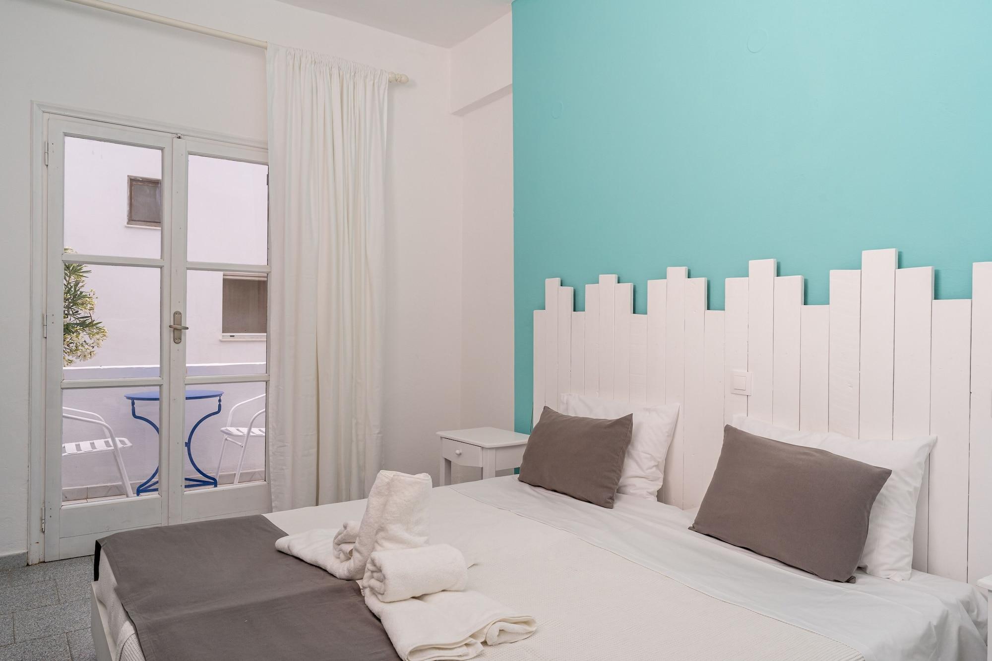 Ikaros Aparthotel Karterados  Bagian luar foto