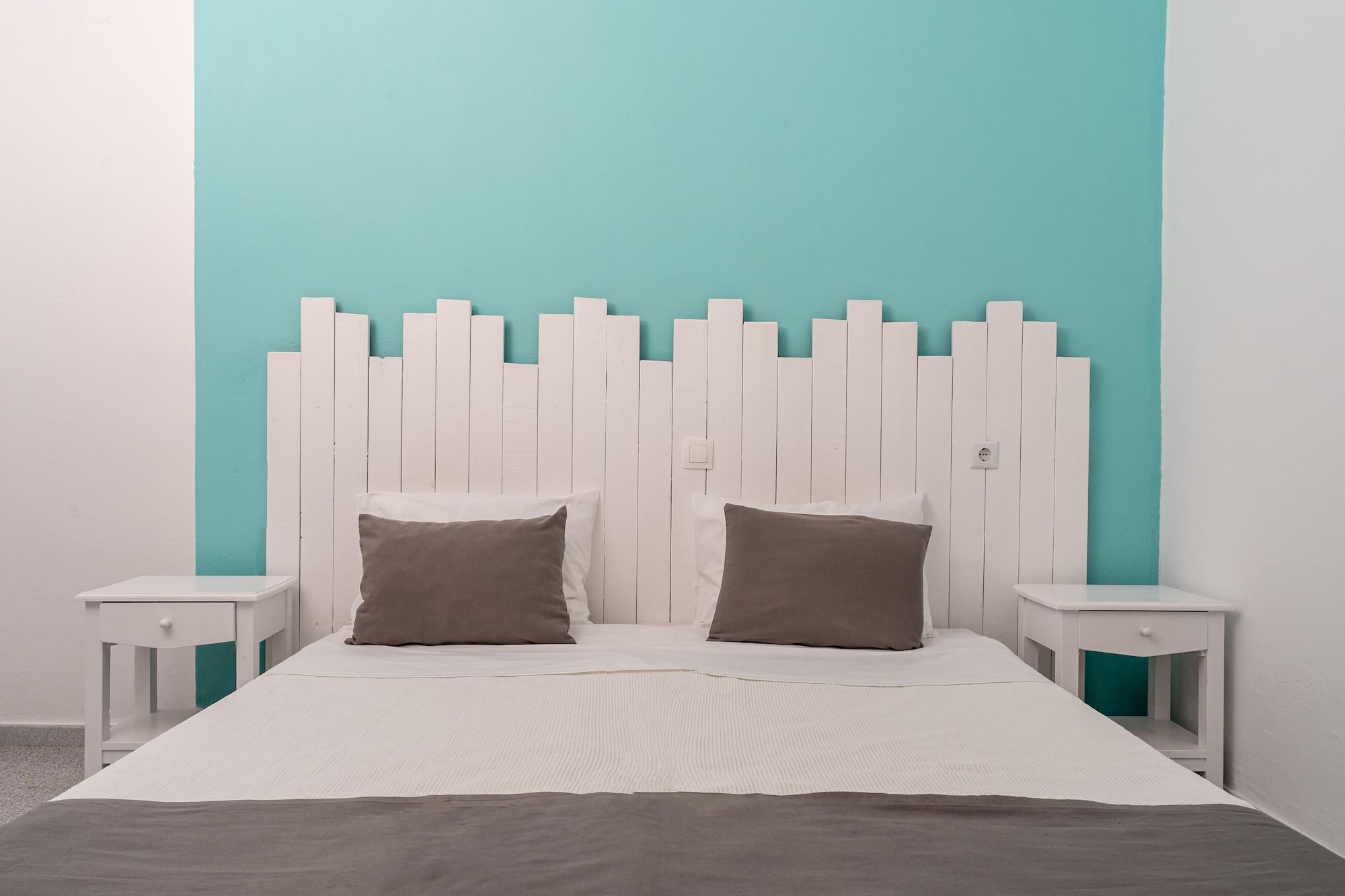 Ikaros Aparthotel Karterados  Bagian luar foto
