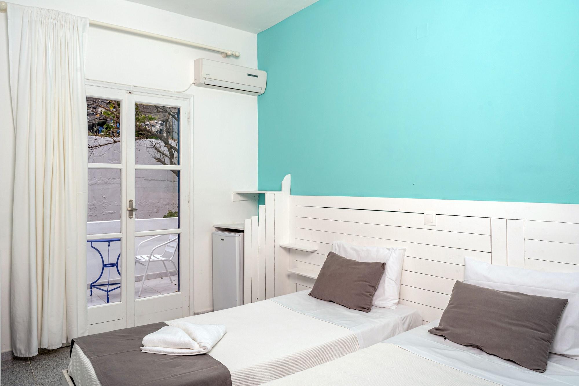Ikaros Aparthotel Karterados  Bagian luar foto