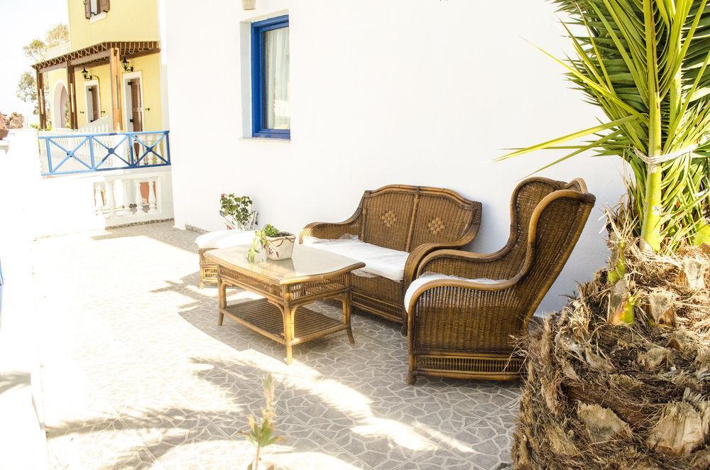 Ikaros Aparthotel Karterados  Bagian luar foto