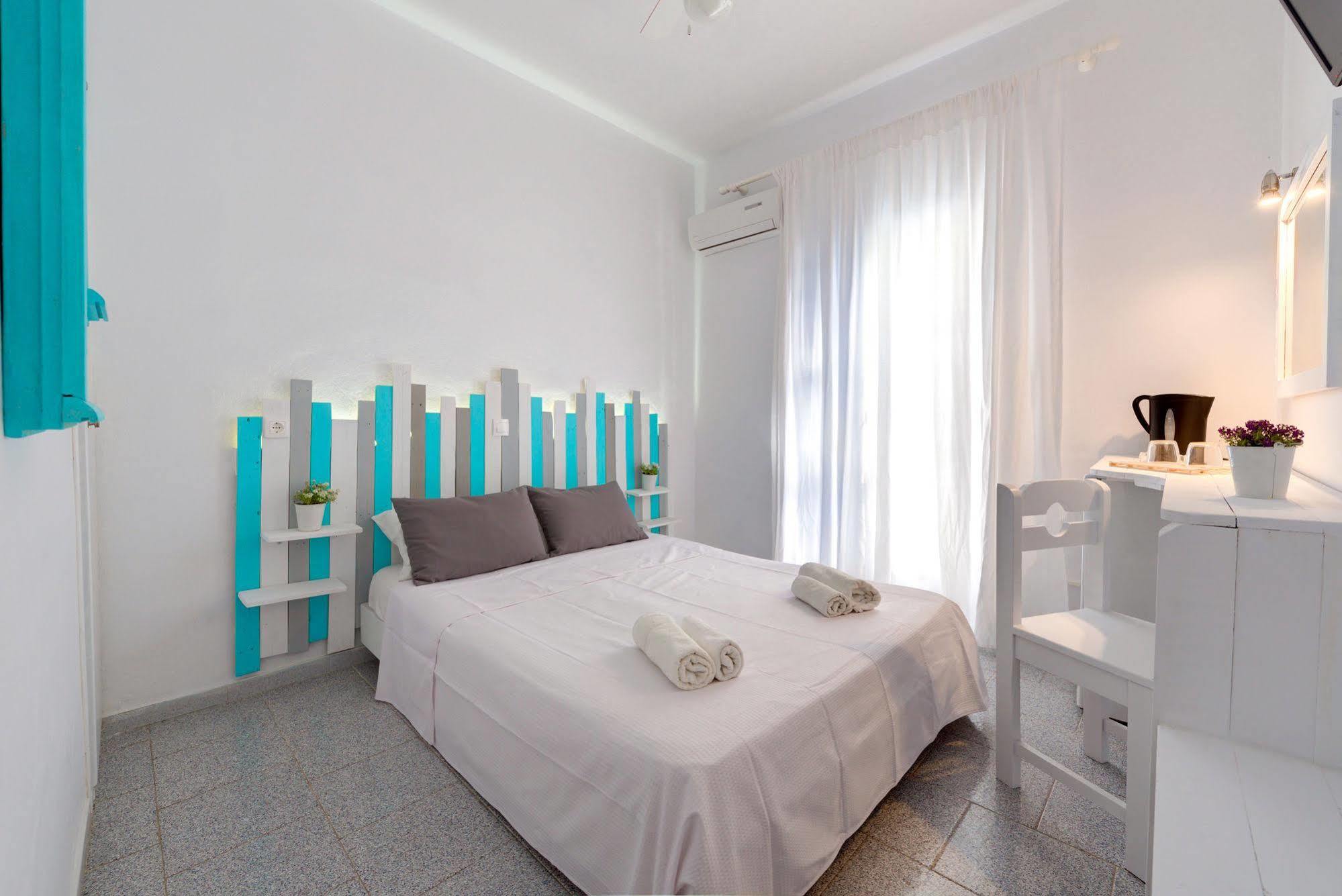 Ikaros Aparthotel Karterados  Bagian luar foto