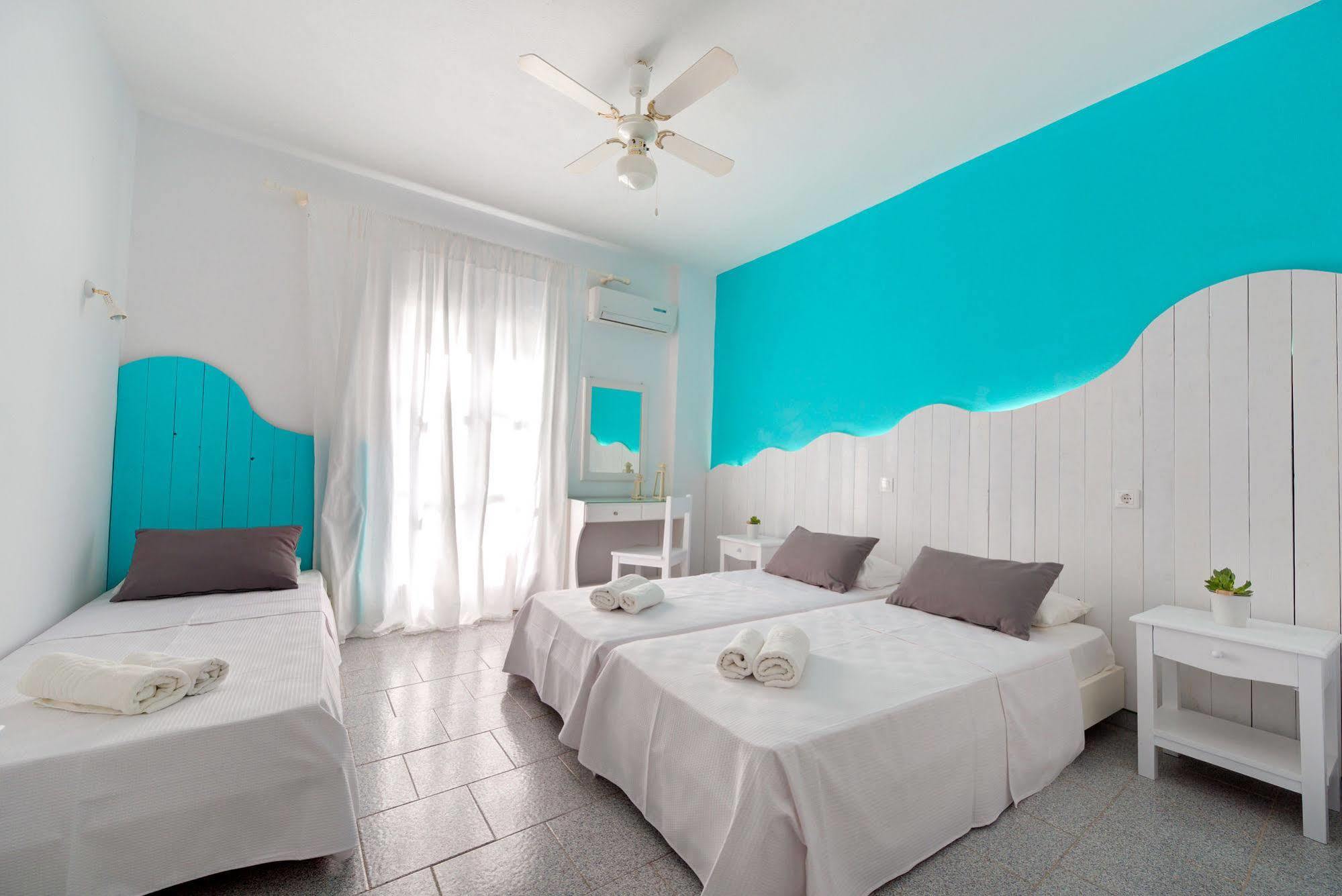 Ikaros Aparthotel Karterados  Bagian luar foto