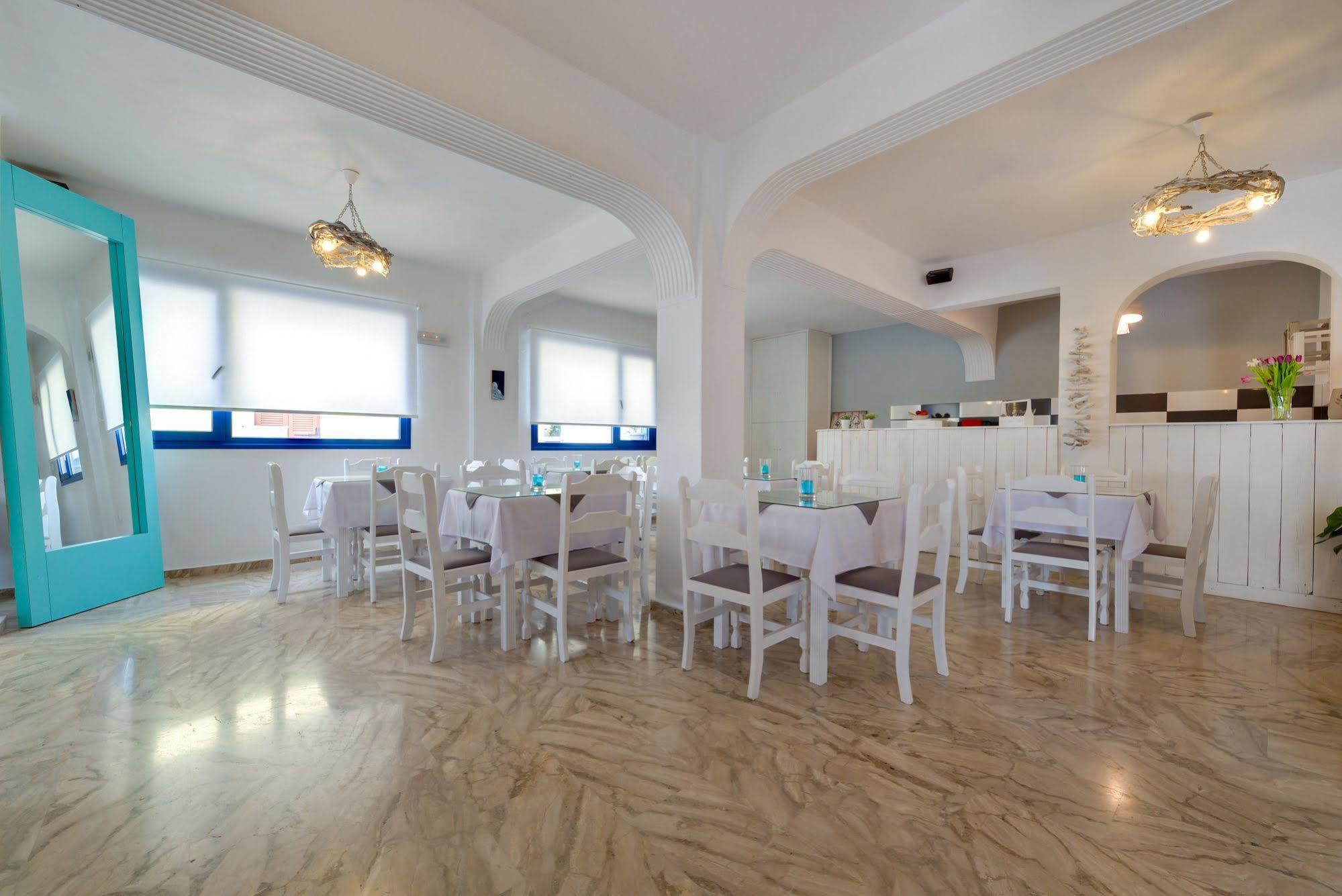 Ikaros Aparthotel Karterados  Bagian luar foto